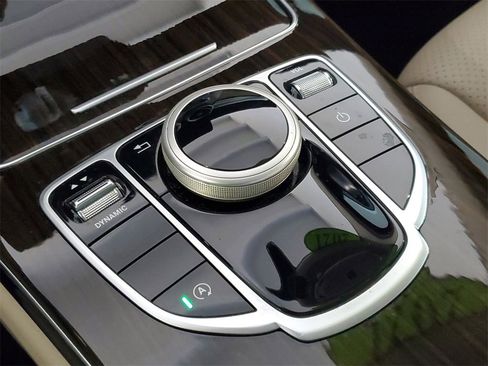 Used 2021 Mercedes-Benz C 300 Sedan image 27