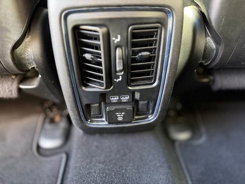 Used 2021 Jeep Grand Cherokee Limited image 30