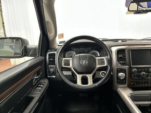 Used 2018 RAM 1500 Laramie w/ Convenience Group AWD/4WD image 15