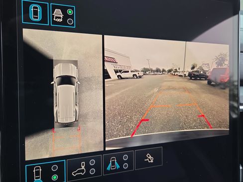 Used 2025 GMC Yukon Denali image 25