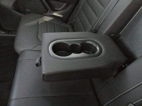 New 2025 Volkswagen Atlas Cross Sport SEL R-Line image 38