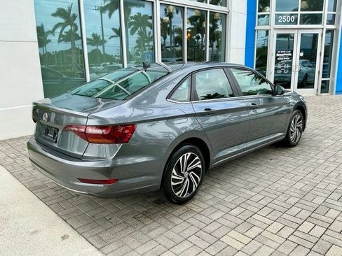 Used 2021 Volkswagen Jetta SEL image 6