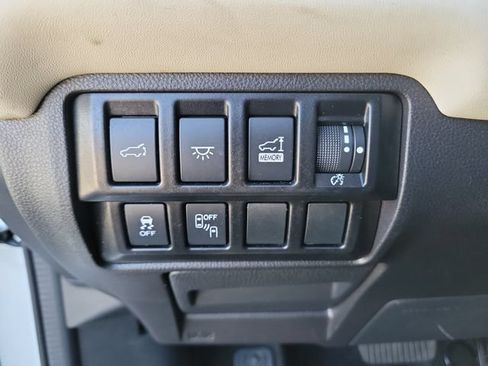 Used 2022 Subaru Ascent Limited w/ Technology Package AWD/4WD image 25