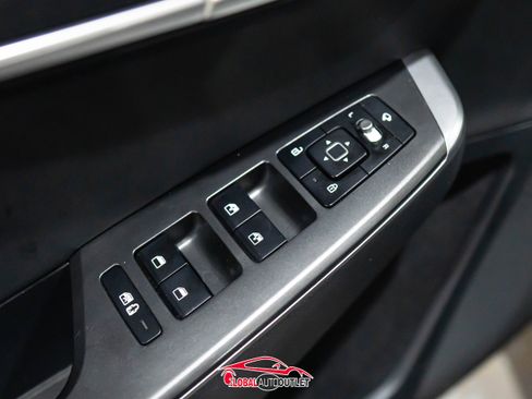 Used 2024 Kia EV6 Light image 39