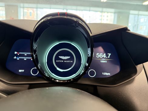 Used 2023 Aston Martin V8 Vantage Roadster RWD image 15