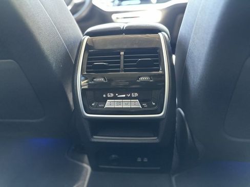 Used 2024 BMW X7 xDrive40i image 28