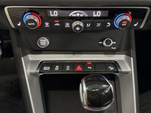 Used 2020 Audi Q3 2.0T Premium w/ Convenience Package image 18