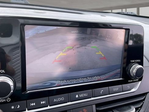 Used 2024 Nissan Altima 2.5 S FWD image 14