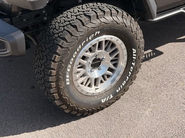 Used 2023 Jeep Gladiator Rubicon w/ Trailer Tow Package AWD/4WD image 12