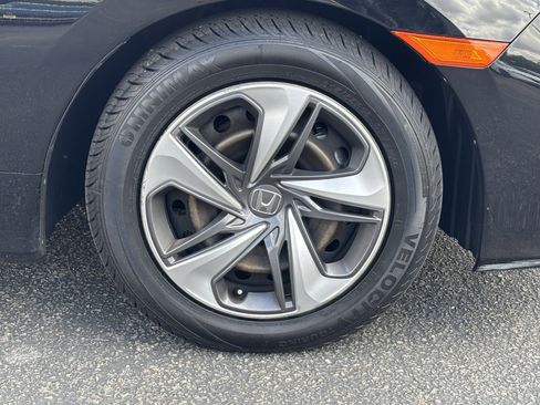 Used 2019 Honda Civic LX image 9