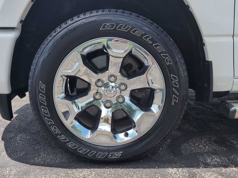 Used 2023 RAM 1500 Big Horn AWD/4WD image 32