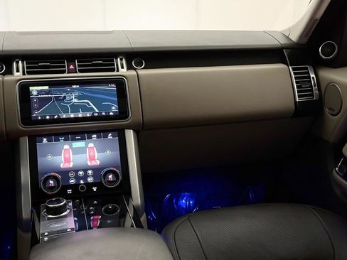 Used 2019 Land Rover Range Rover HSE image 28