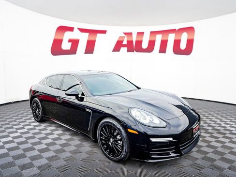 Used 2014 Porsche Panamera 4S image 1