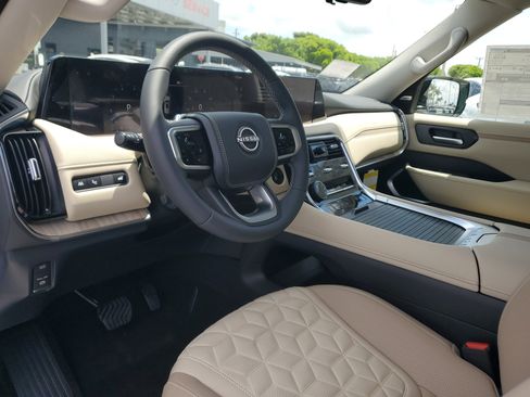 New 2025 Nissan Armada Platinum Reserve image 9