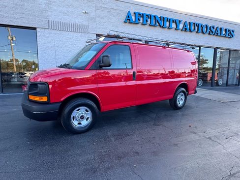 Used 2015 GMC Savana 3500 image 2