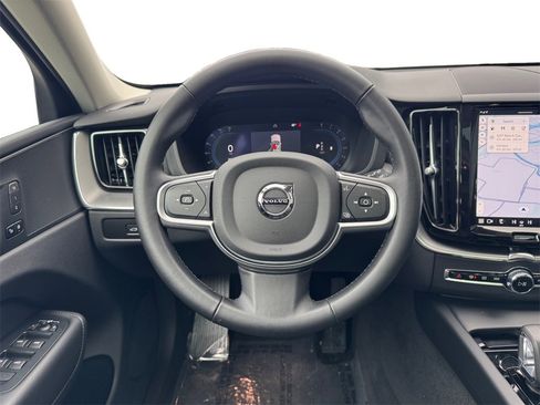 Certified 2025 Volvo XC60 B5 Core image 13