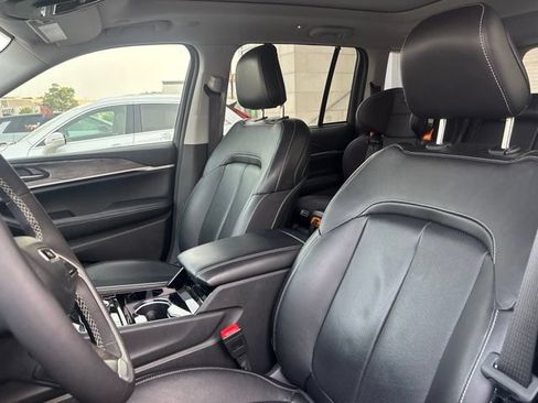 Used 2023 Jeep Grand Cherokee 4WD 4xe w/ Luxury Tech Group II image 4