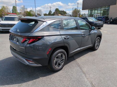 New 2026 Hyundai Tucson Blue SE image 8