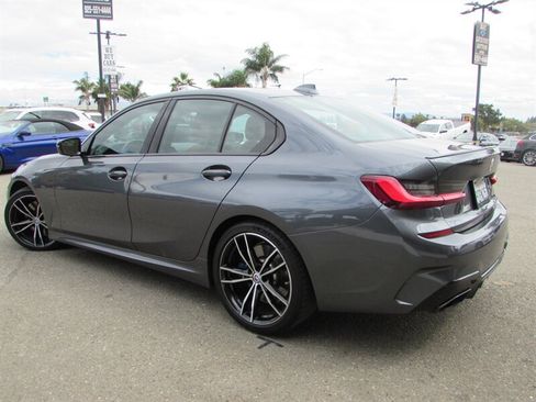 Used 2022 BMW M340i RWD image 5