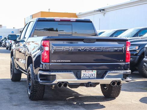 Used 2022 Chevrolet Silverado 1500 LT AWD/4WD image 6