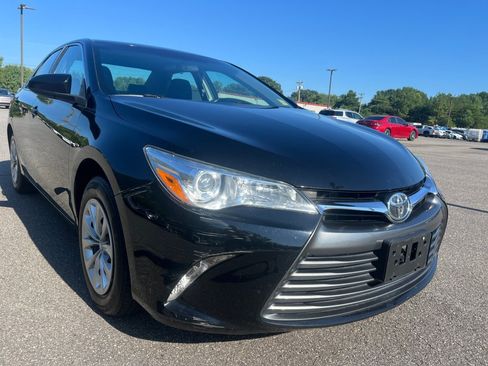 Used 2017 Toyota Camry LE FWD image 24