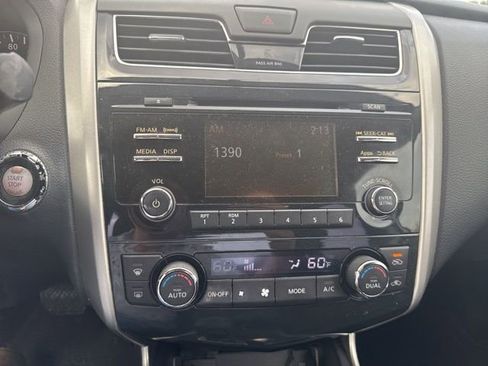 Used 2015 Nissan Altima 2.5 SV image 12