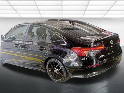 Used 2023 Honda Civic Sport image 4