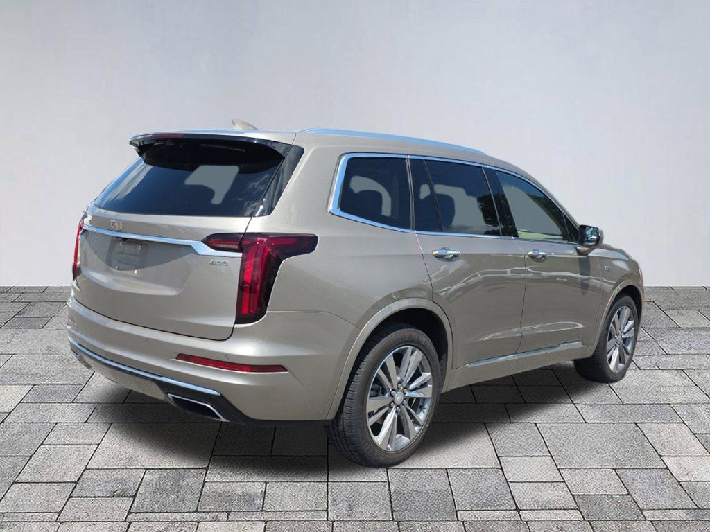 Used 2022 Cadillac XT6 Premium Luxury w/ Platinum Package FWD image 7