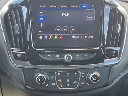 Used 2023 Chevrolet Traverse LT FWD image 19