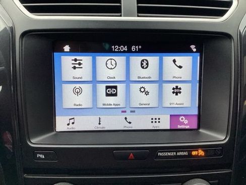 Used 2017 Ford Explorer XLT w/ Equipment Group 202A FWD image 19