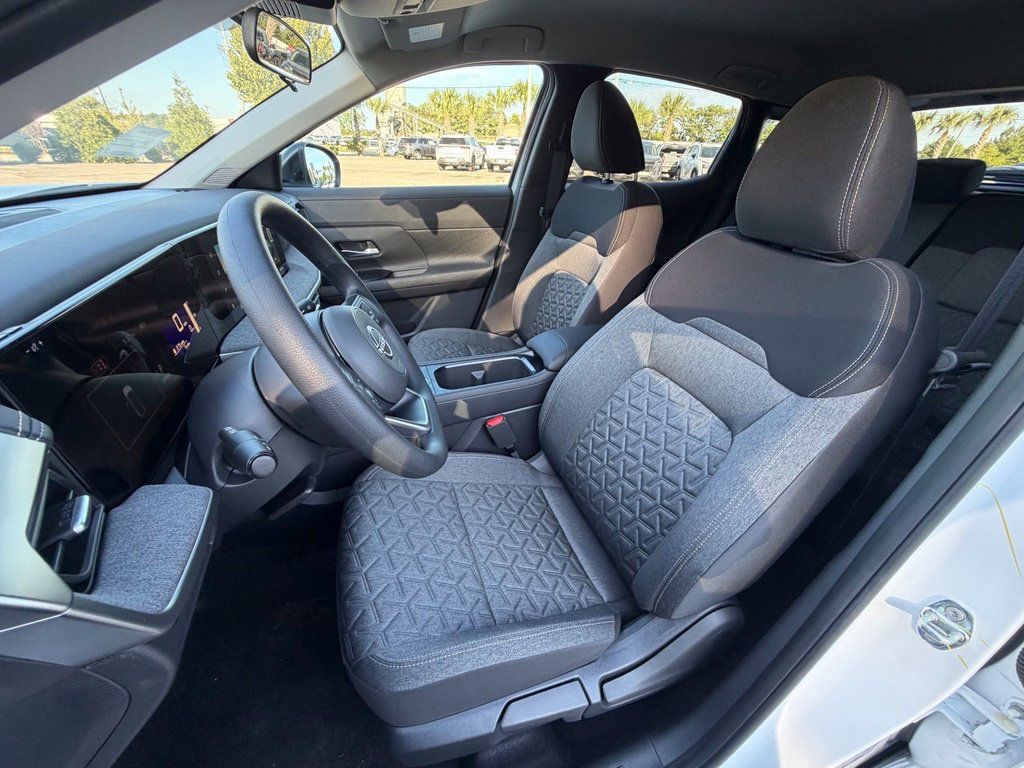 New 2027 Nissan Kicks SV FWD image 11