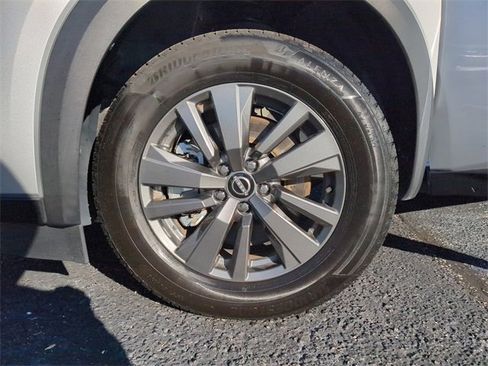 Used 2023 Nissan Pathfinder SV image 36