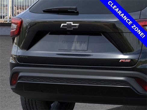New 2025 Chevrolet Trax RS w/ Sunroof Package image 14