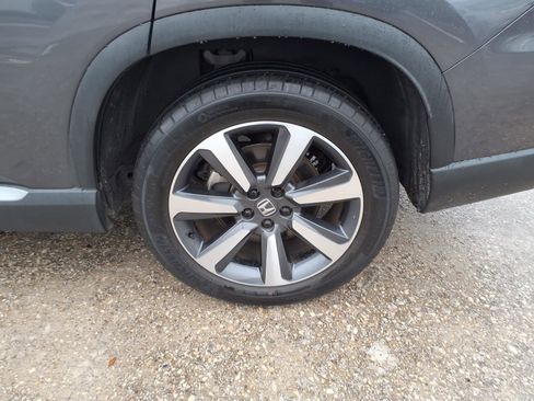 Used 2023 Honda Pilot Touring image 25