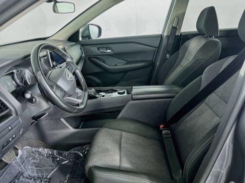Used 2025 Nissan Rogue SV AWD/4WD image 27