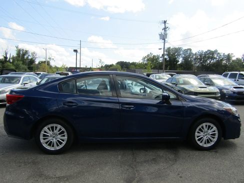 Used 2017 Subaru Impreza 2.0i Premium image 11