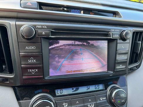 Used 2013 Toyota RAV4 XLE FWD image 25