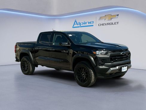 Used 2024 Chevrolet Colorado Trail Boss w/ Advanced Trailering Package AWD/4WD image 7