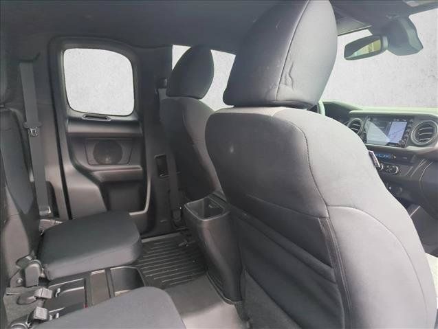 Used 2022 Toyota Tacoma TRD Sport w/ TRD Premium Sport Package AWD/4WD image 26
