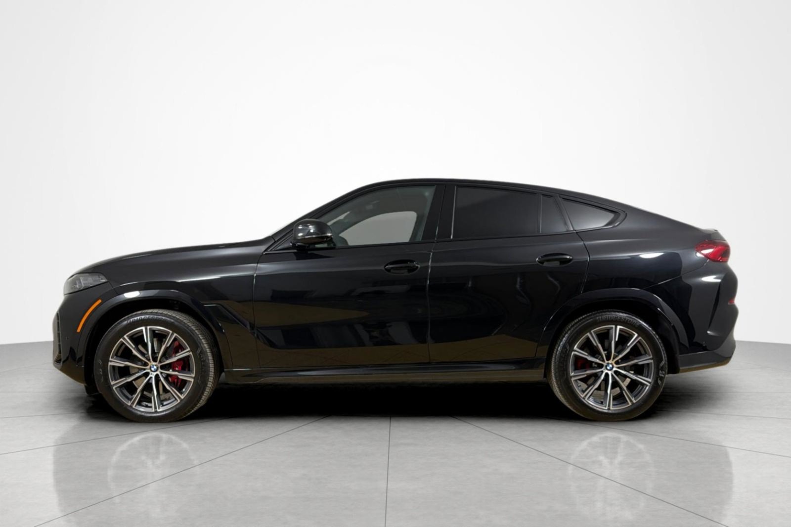 Used 2026 BMW X6 xDrive40i AWD/4WD image 2