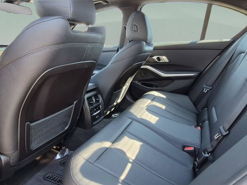Used 2021 BMW 330i Sedan w/ M Sport Package RWD image 19