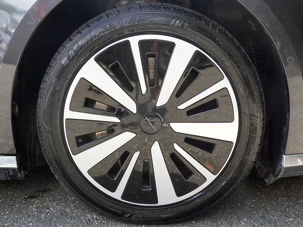 Used 2025 Lucid Air Touring AWD/4WD image 23