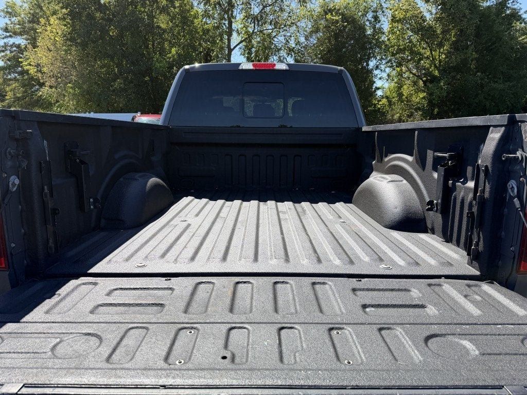 Used 2018 Ford F150 Lariat w/ Equipment Group 502A Luxury AWD/4WD image 7