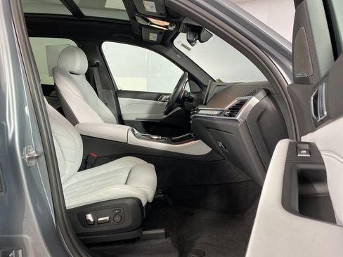 Certified 2024 BMW X5 xDrive40i w/ Premium Package image 31