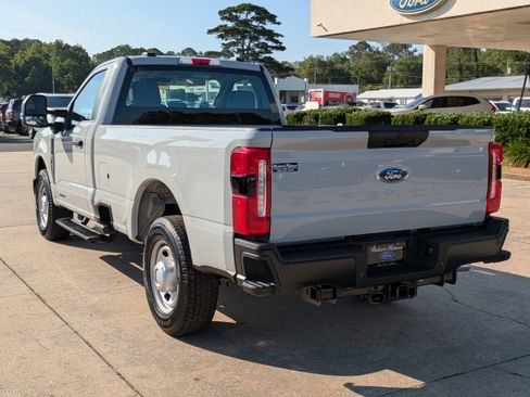 Used 2025 Ford F350 XL w/ 360-Degree Camera Package RWD image 9