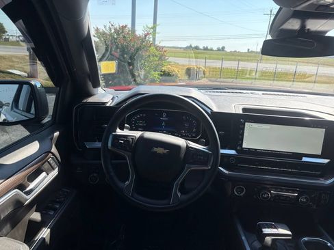 Used 2024 Chevrolet Silverado 1500 LT AWD/4WD image 26