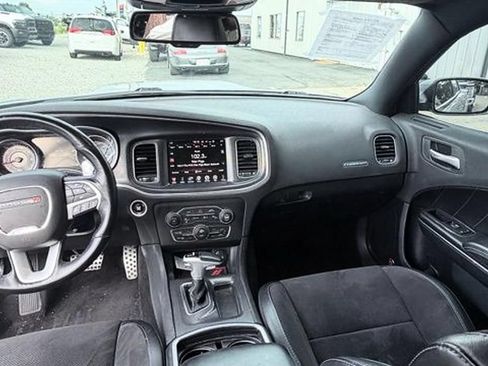 Used 2016 Dodge Charger R/T Scat Pack w/ Technology Group RWD image 16