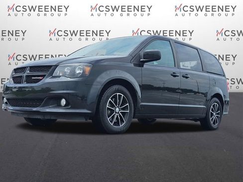 Used 2019 Dodge Grand Caravan SE FWD image 1