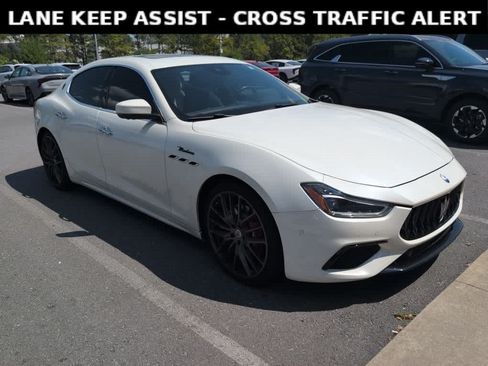 Used 2022 Maserati Ghibli Modena Q4 AWD/4WD image 3