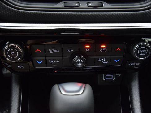 New 2026 Jeep Compass Limited AWD/4WD image 17